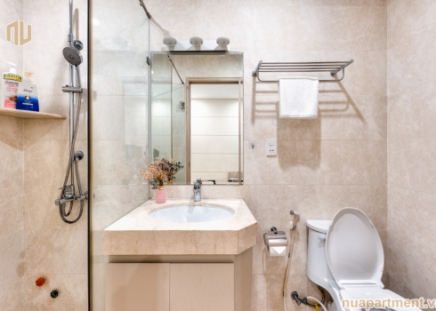 CĂN HỘ: NU-LÝ TỰ TRỌNG-1PN-CÓ BẾP-SÂN VƯỜN