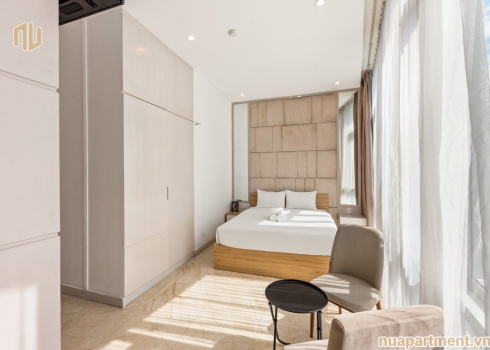 CĂN HỘ: NU-LÝ TỰ TRỌNG-1PN-CÓ BẾP-SÂN VƯỜN