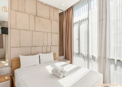 CĂN HỘ: NU-LÝ TỰ TRỌNG-1PN-CÓ BẾP-SÂN VƯỜN