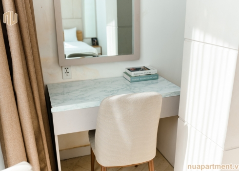 CĂN HỘ: NU-LÝ TỰ TRỌNG-1PN-CÓ BẾP-SÂN VƯỜN