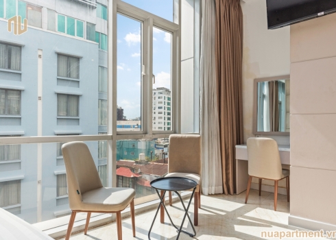 CĂN HỘ: NU-LÝ TỰ TRỌNG-1PN-CÓ BẾP-SÂN VƯỜN