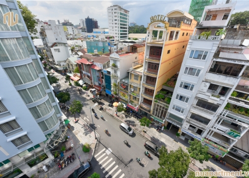 CĂN HỘ: NU-LÝ TỰ TRỌNG-1PN-CÓ BẾP-SÂN VƯỜN