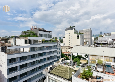 CĂN HỘ: NU-LÝ TỰ TRỌNG-1PN-CÓ BẾP-SÂN VƯỜN