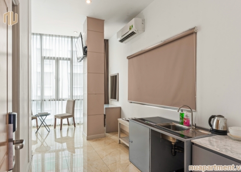 CĂN HỘ: NU-LÝ TỰ TRỌNG-1PN-CÓ BẾP-SÂN VƯỜN